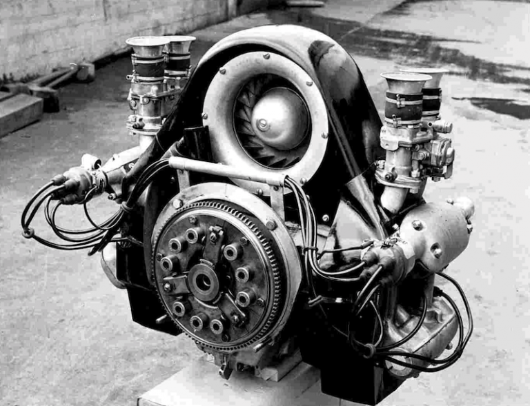 Type 547 engine - Type 550